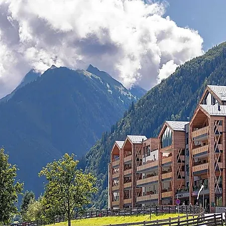Large Flat With Balcony, On The Piste 2*