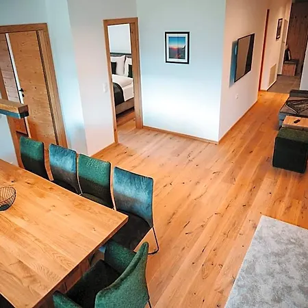 Large Flat With Balcony, On The Piste 2*
