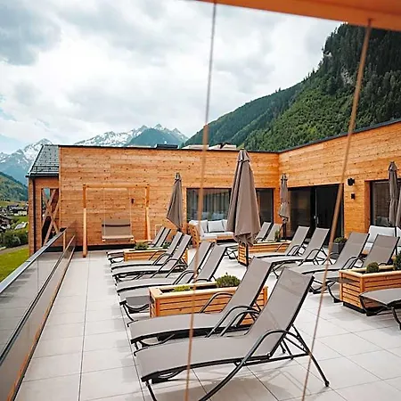 Large Flat With Balcony, On The Piste 2* Rauris